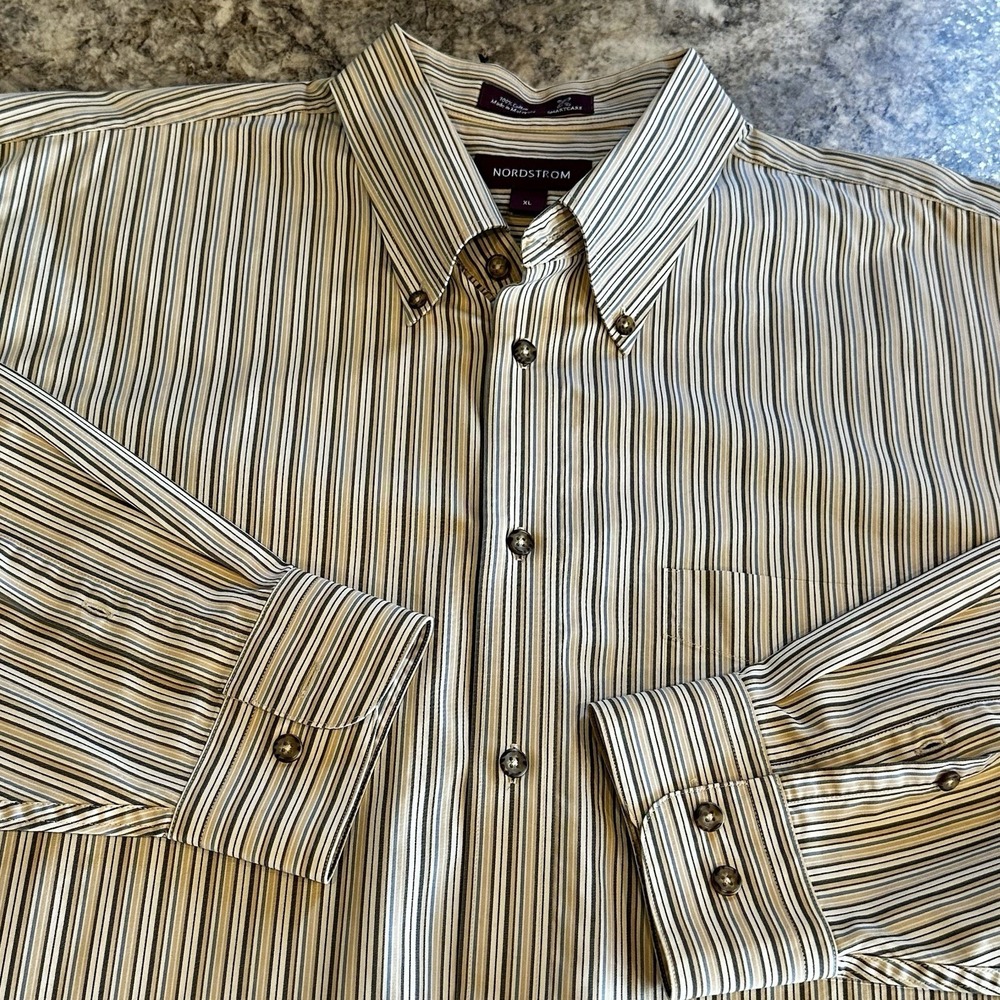Nordstrom Smartcare Dress Shirt Size XL Vertical Stripes Wrinkle Resist Cotton